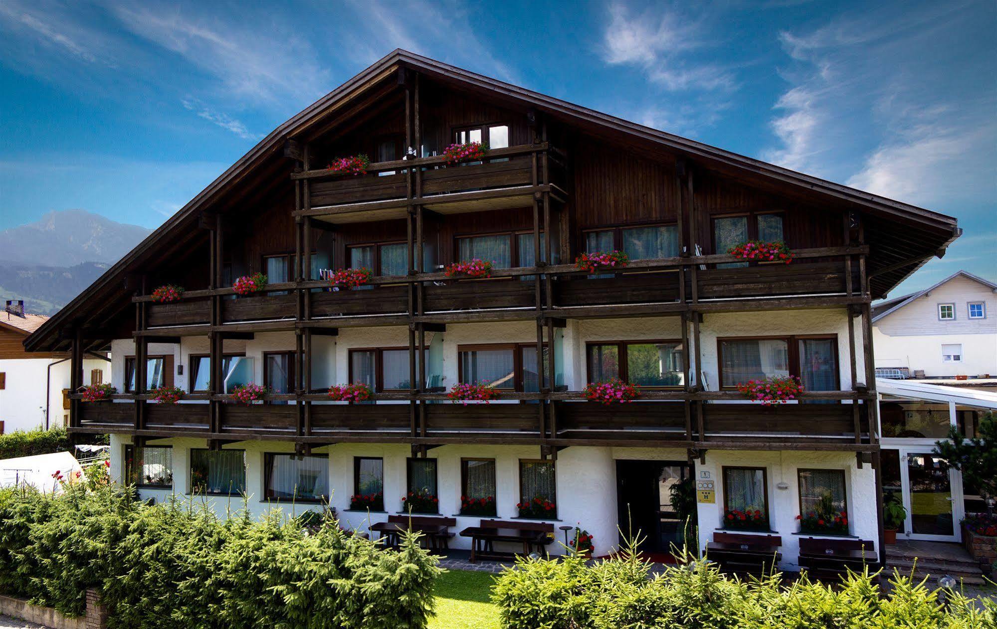 Hotel Tirolerhof San Giorgio  Buitenkant foto