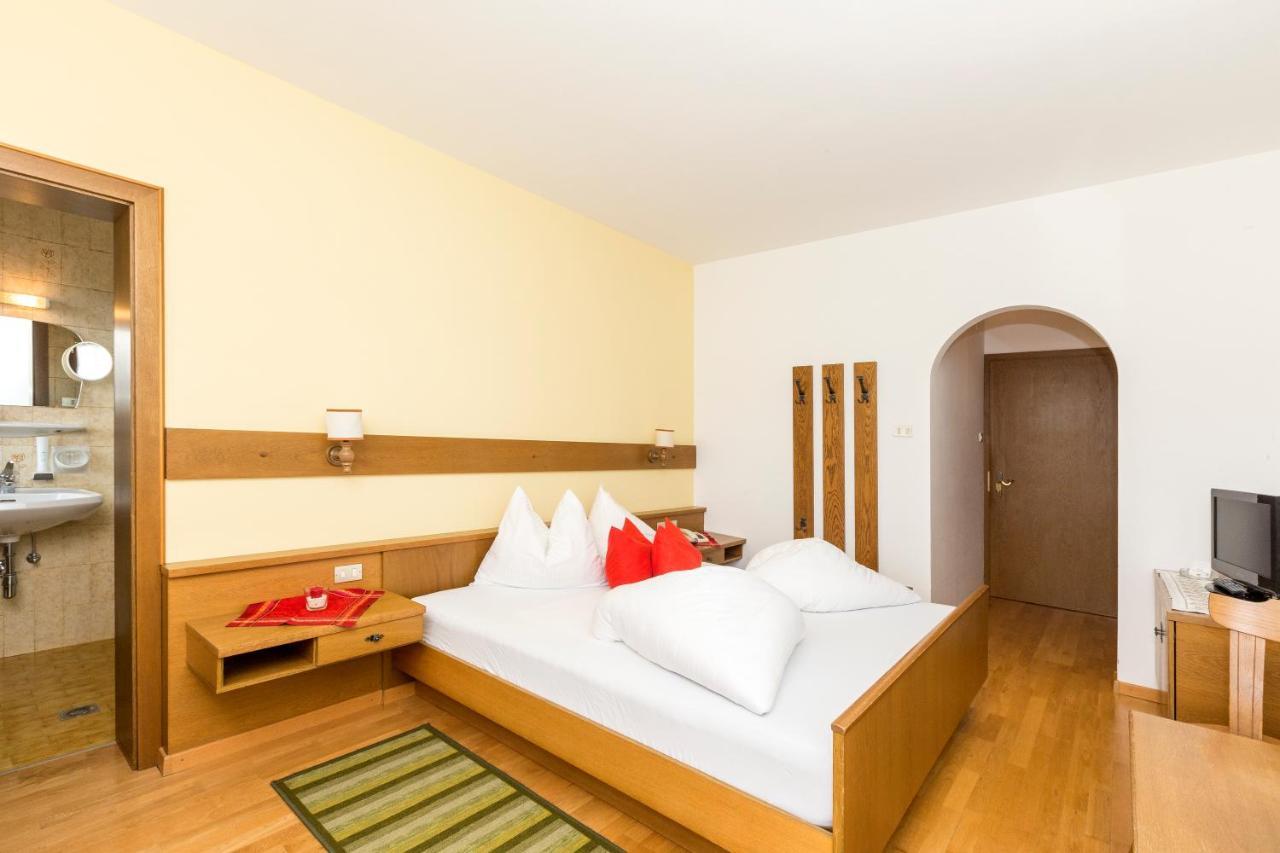 Hotel Tirolerhof San Giorgio  Buitenkant foto